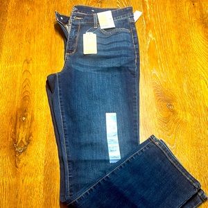 St. John’s bay straight leg jean in SHORT length.